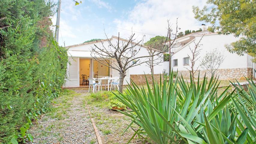 Bungalow für 4 Personen, mit Terrasse und Garten