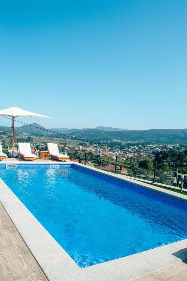 Location de vacances pour 10 personnes, avec vue ainsi que piscine et jardin, animaux acceptés dans Venade - 3