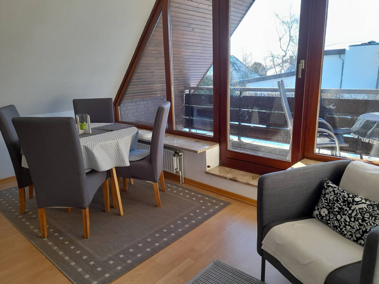 Ganze Wohnung, Ferienwohnung 'Haus Wohnrade' mit Balkon und Wi-Fi in Wesselburen, Nordseeküste