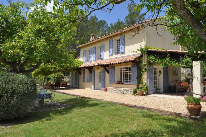 Location de vacances pour 10 personnes, avec terrasse et jardin, animaux acceptés à Cotignac - 3