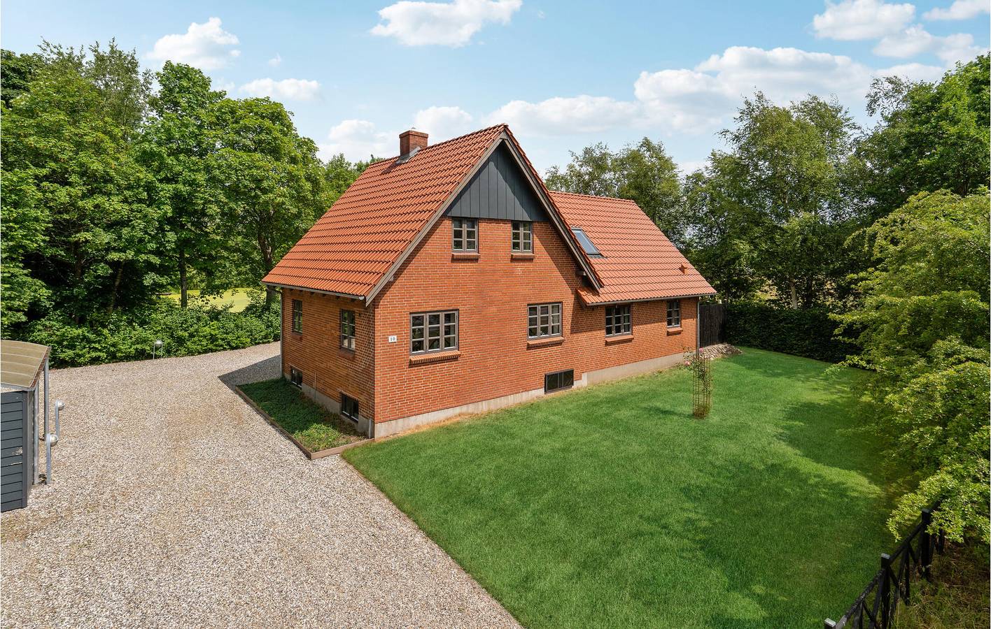 Feriehus for 8 personer med terrasse in Vejen