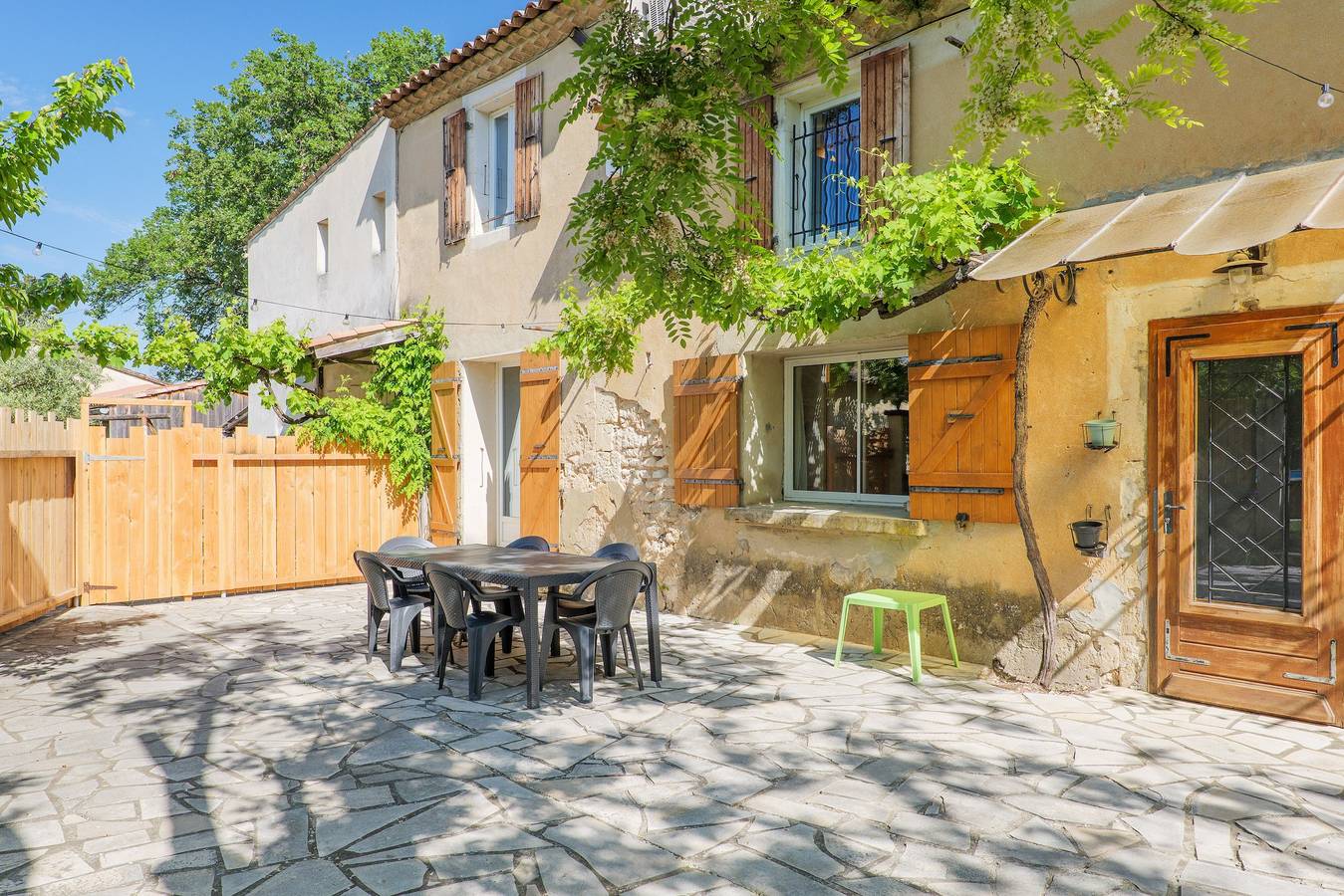 Petite ferme – L'acacia – Gîtes Les Sablières: Familienfreundliches Ferienhaus in der Drôme in Saint-Paul-Trois-Châteaux, Nyons und Umgebung