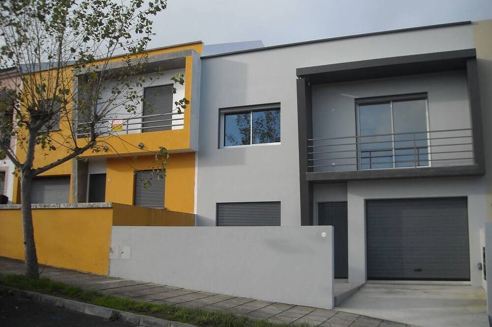 Cozy newly built house close to the beaches in São Miguel Island, Ponta Delgada