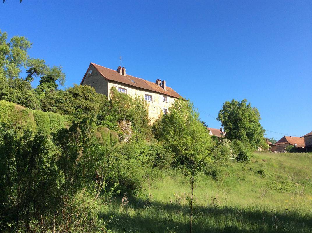 Gîte für 5 Personen mit Garten in Ozenay, Mâcon und Umgebung