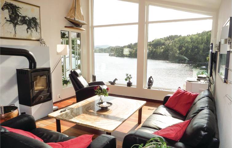 Ferienhaus für 8 Personen mit Terrasse in Sveio