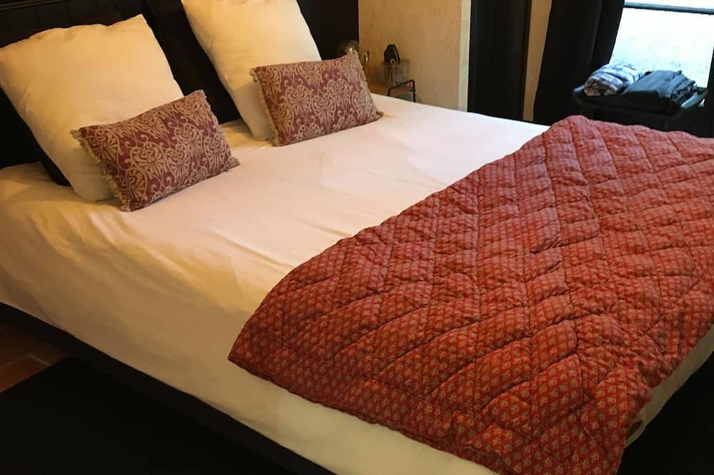 Belle propriété avec piscine chauffée au coeur d'Hossegor plage centrale à pieds in Hossegor, Côte d’Argent