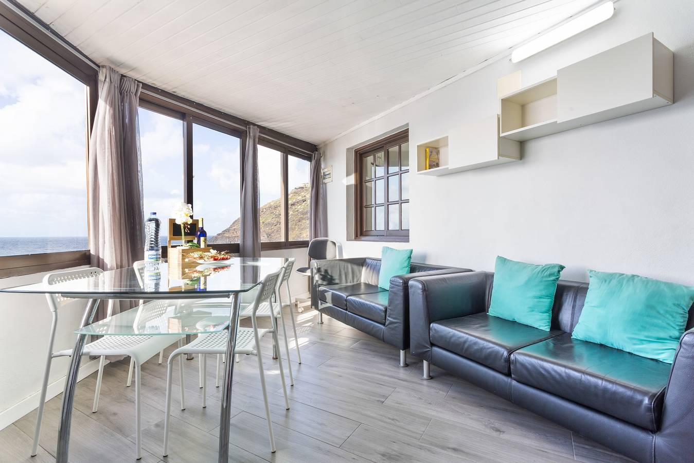 Apartamento entero, Apartamento Casita Independiente Frente al Mar con Terraza y Wi-Fi in El Pris, Tacoronte