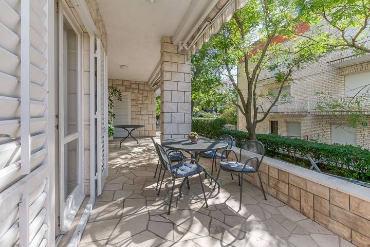 Ferienwohnung für 3 Personen, mit Terrasse, mit Haustier in Baska Voda - 2