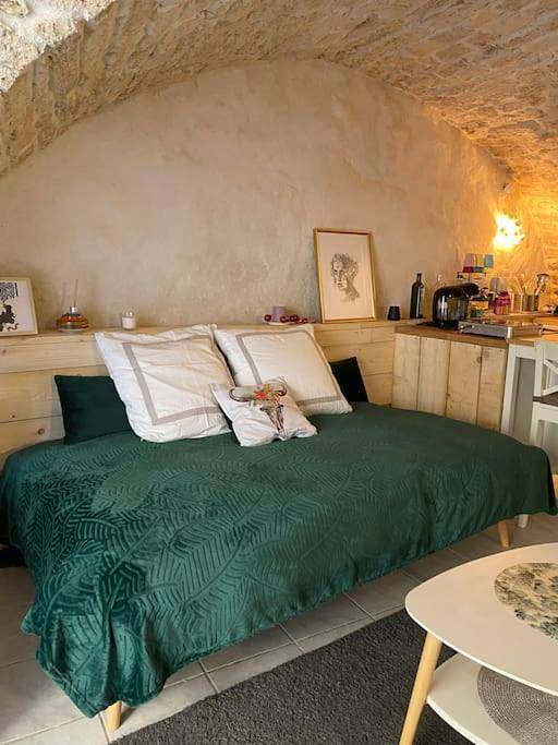 Appartement entier, Cave de charme 18ème siècle in Pignan, Côte méditerranéenne (France)