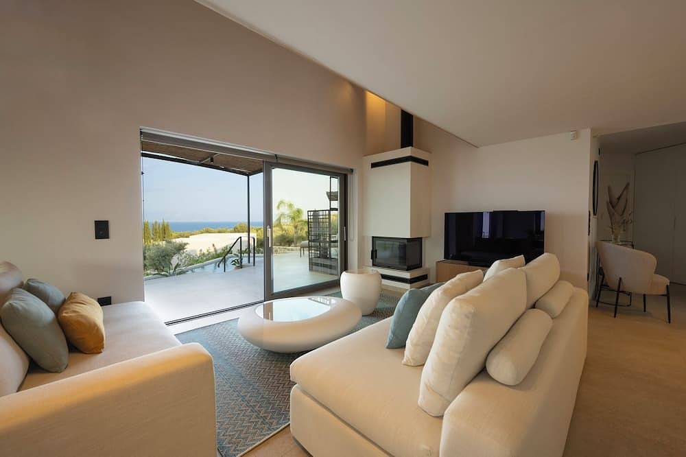 Luxury Villa with Private Swimming Pool & Sea View in Koroni, Messenien