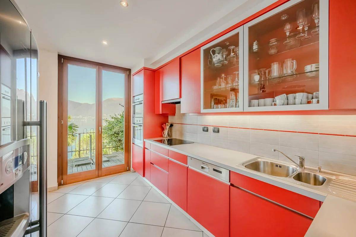 Ganze Wohnung, Ferienwohnung für 8 Personen mit Garten in Bedero Valtravaglia, Brezzo di Bedero
