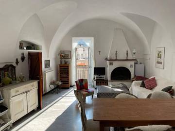 Gîte pour 4 personnes, avec vue et terrasse, animaux acceptés à Airole