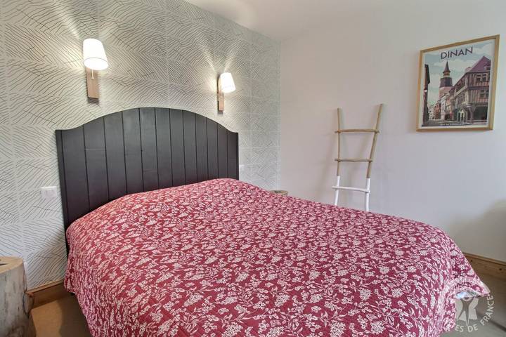 Gîte pour 2 personnes, avec Terrasse ainsi que Jardin et Vue à Dinan - 4