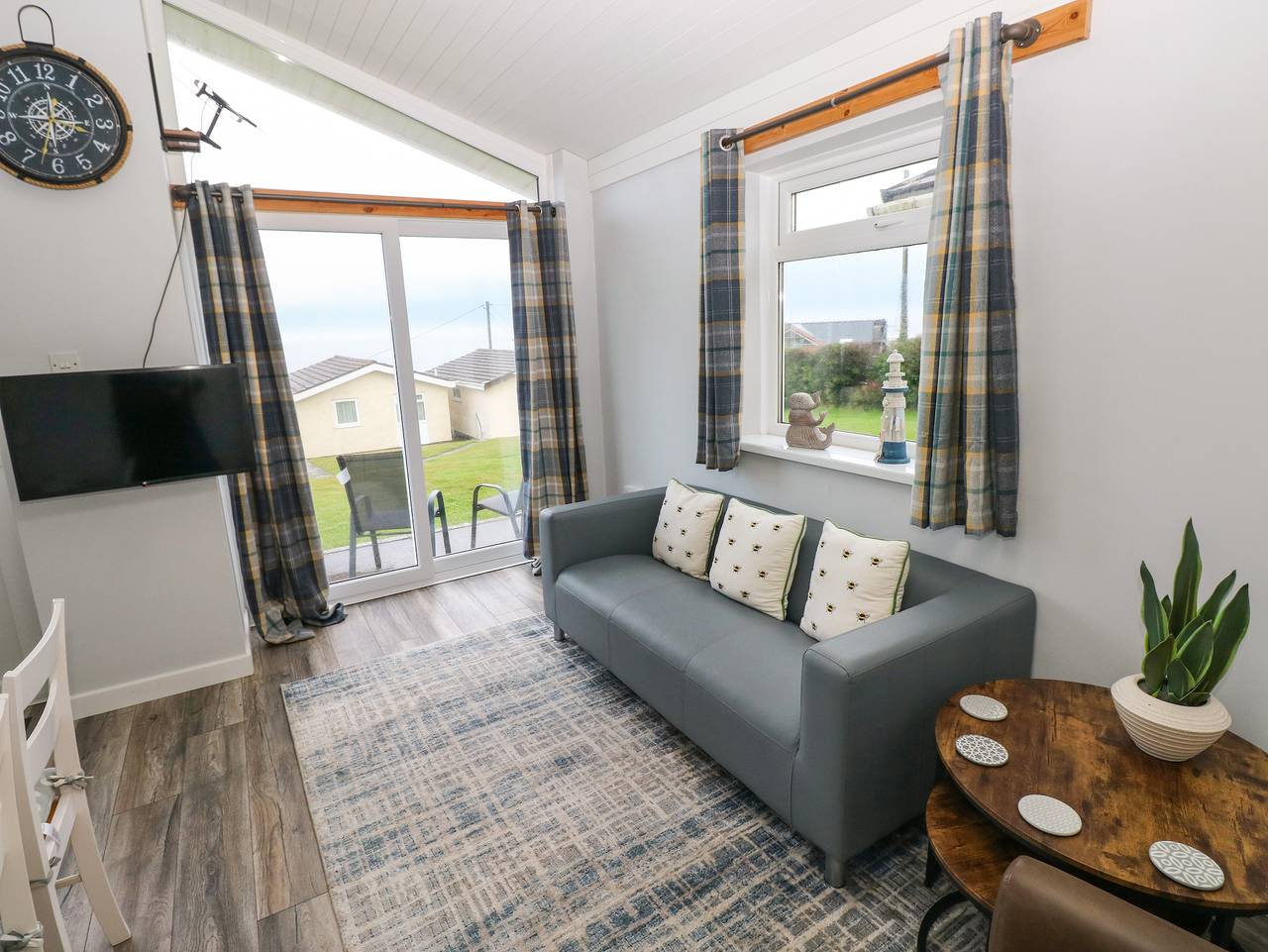 Chalet 22 in Swansea region
