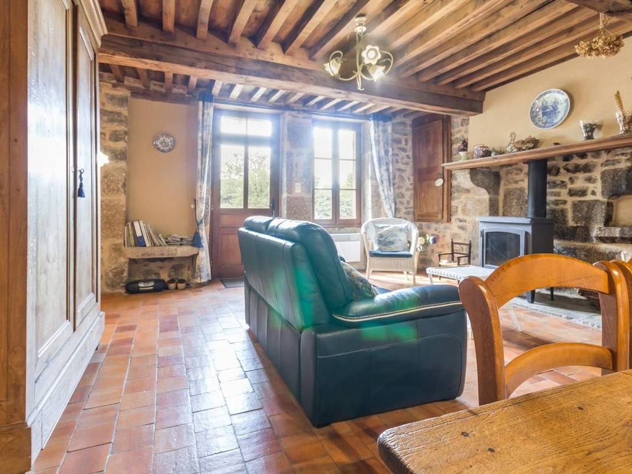 Charmantes Haus im Morvan mit Garten, Internet über Glasfaser, ideal für Familien in Lormes, Naturpark Morvan