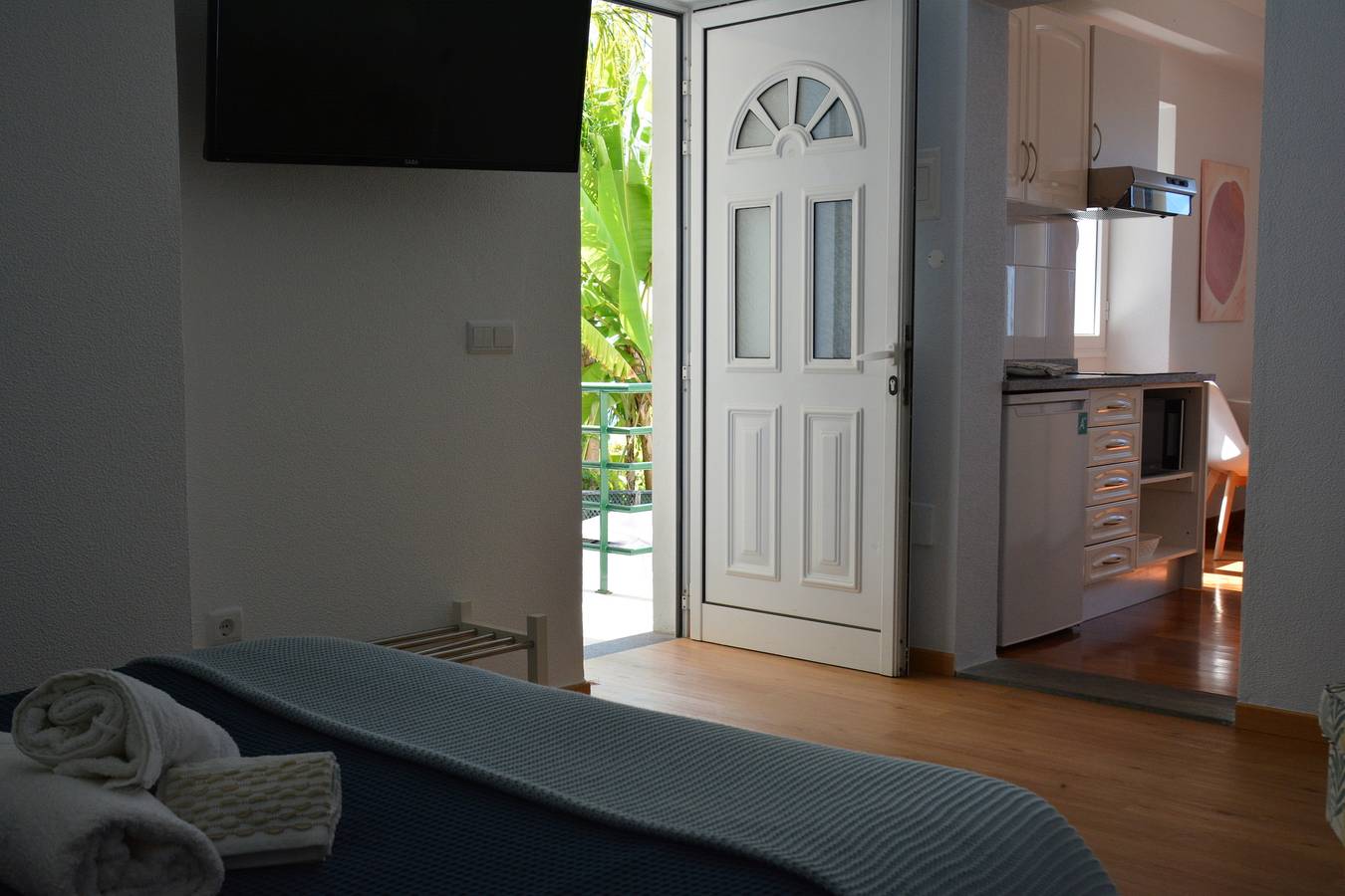 Entire holiday apartment, Holiday apartment for 2 people with terrace in Lazareto, Funchal (Santa Maria Maior)