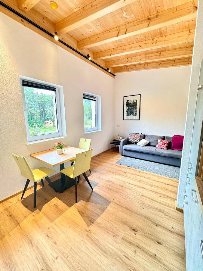 Camping für 3 Personen, mit Terrasse und Garten sowie Pool und Ausblick in Tirol - 3