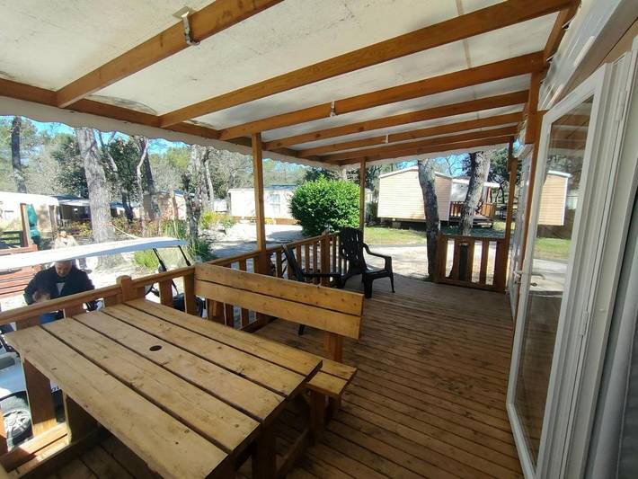 Parc de vacances pour 6 personnes, avec jardin et piscine à Plan-d'Aups-Sainte-Baume - 4