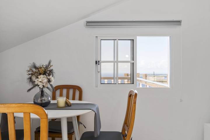 Glamping para 2 pessoas, com jardim e varanda em Calheta