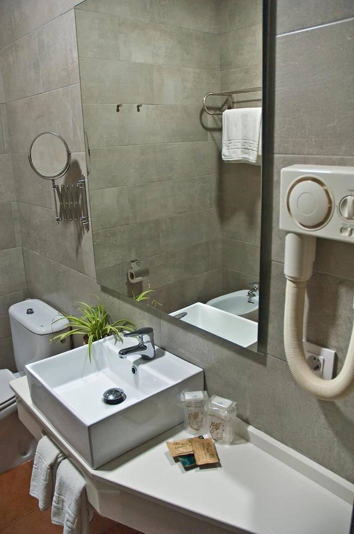 Casa rural para 3 personas, con piscina además de vistas y jardín en Sierra de Aracena y Picos de Aroche - 4