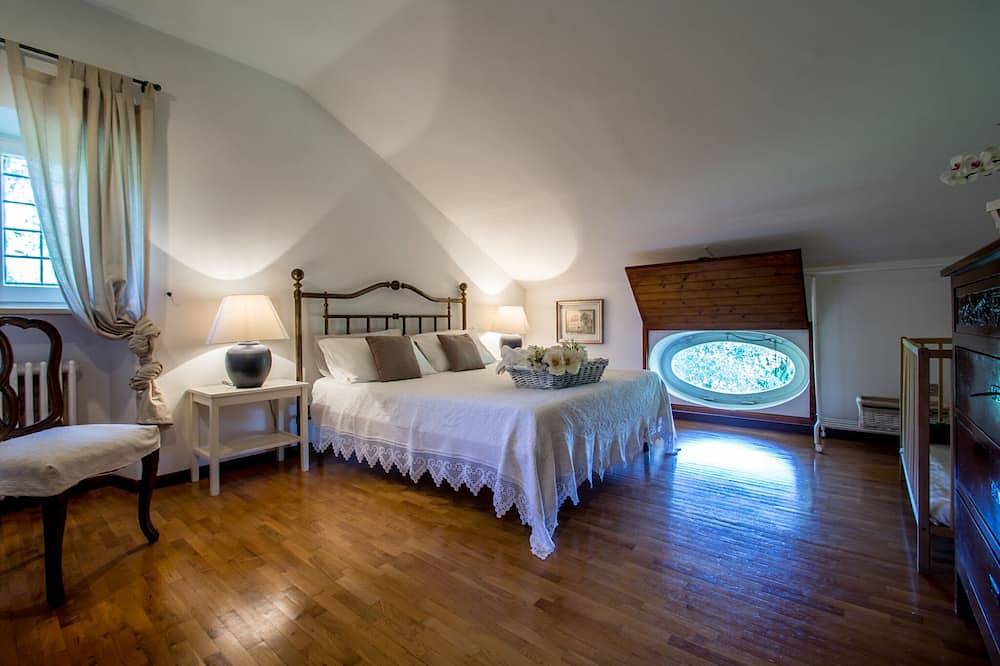 Entspannen Sie sich und Kultur: Traumurlaub auf dem See aus der Welt, das Zentrum der Welt in Bracciano, Braccianosee