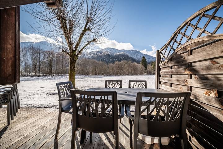 Chalet „Triplex mit Pool – Sauna“ mit Bergblick, privatem Pool und privater Terrasse in Samoëns, Region Bonneville