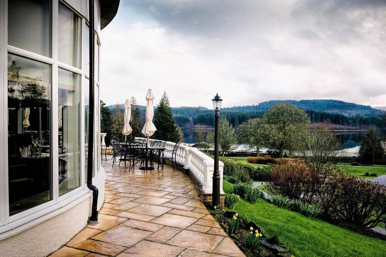 Resort for 10 people with hot tub in Stirling region