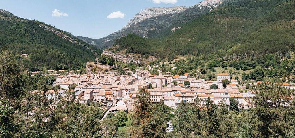 Hôtel pour 6 personnes, avec sauna ainsi que vue et jardin, animaux acceptés à Châtillon-en-Diois - 3