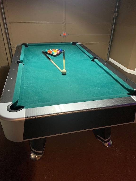 Vacation rental for 15 people, with yard and hot tub in Dollywood