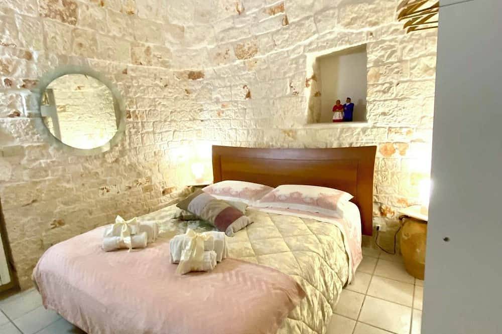 La Casina nel Trullo - historic home in the heart of the Itria Valley in Locorotondo, Bari Provinz