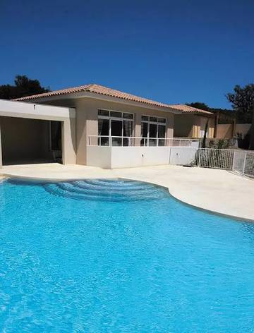 Cottage pour 4 personnes, avec terrasse à Montauroux