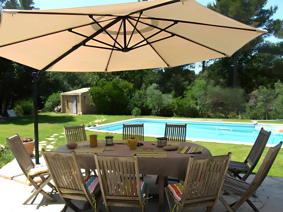 Bb 5 km Aix-en-Provence - Les Lauriers in Saint-Marc-Jaumegarde, Région d'Aix-en-Provence