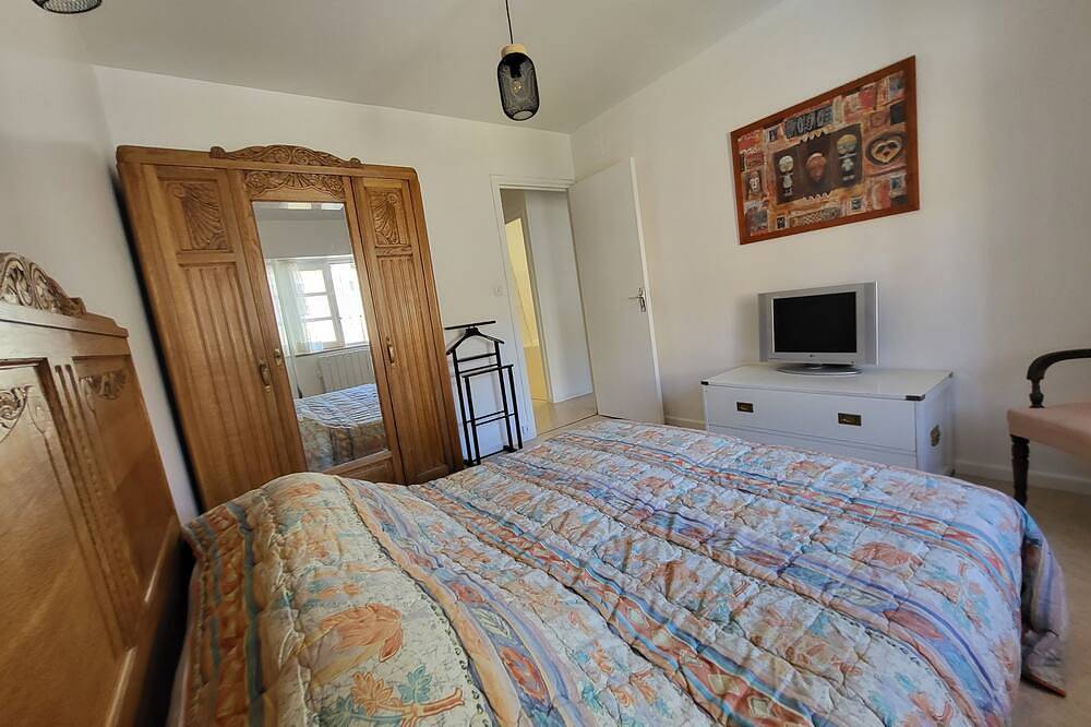 4 pers Apartment - In the heart of the historic medieval center of Le Malzieu-Ville in Le Malzieu-Ville, Mende und Umgebung