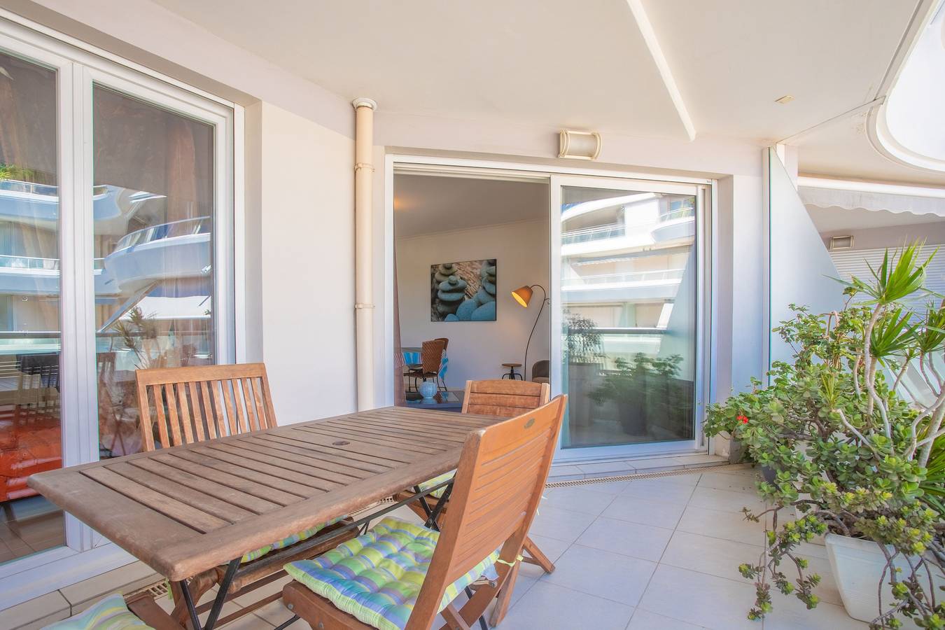 Ganze Wohnung, Ferienwohnung 'Superbe Appartement Vue Mer' mit Meerblick, Wi-Fi und Klimaanlage in Fréjus Plage, Frejus