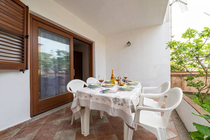 Gîte pour 6 personnes, avec balcon/terrasse, animaux acceptés à Tanaunella - 2