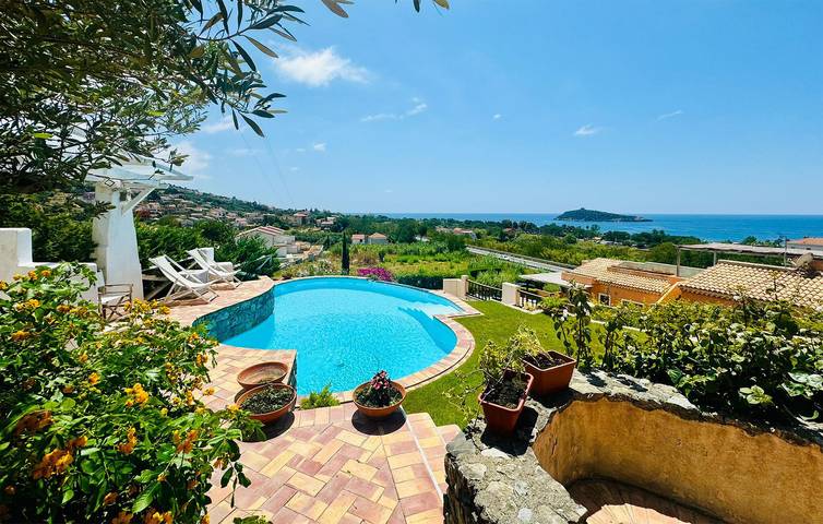 Ferienhaus für 5 Personen, mit Pool und Terrasse sowie Garten in Kalabrien - 3