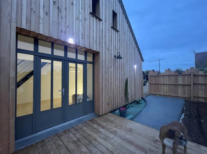 Holiday Home 'L'ancien Atelier' with Private Terrace, Wi-Fi and Air Conditioning in Muides-sur-Loire, Blois region
