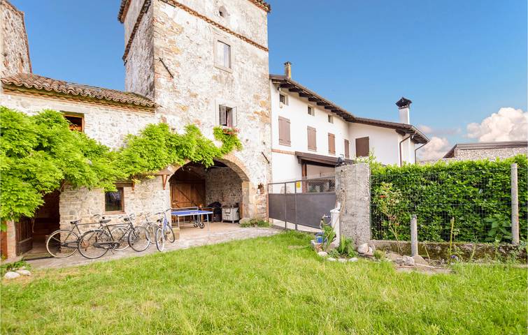 Location de vacances pour 5 personnes, avec Terrasse et Jardin à Premariacco