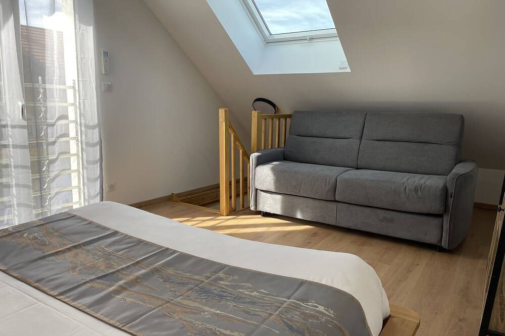 Gite Belle Vue 1 with Champsaur mountain views in Saint-Léger-les-Mélèzes, Écrins National Park