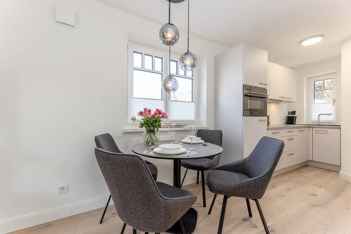 Ganze Wohnung, Dieses wunderschöne und neue Reihenhausendteil liegt zentral in Westerland in Westerland, Sylt (Gemeinde)