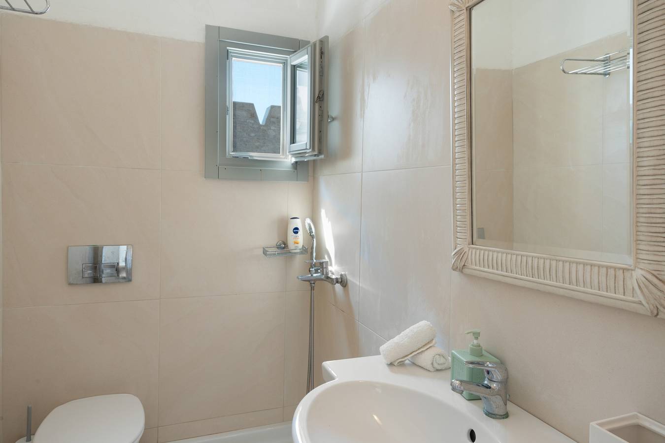 Villa 'Coventina - Med Suite' with Sea View, Wi-Fi and Air Conditioning in Mykonos