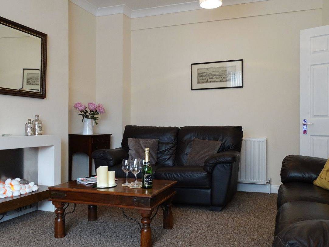 2 Carlton Mews in Exmouth, Devon