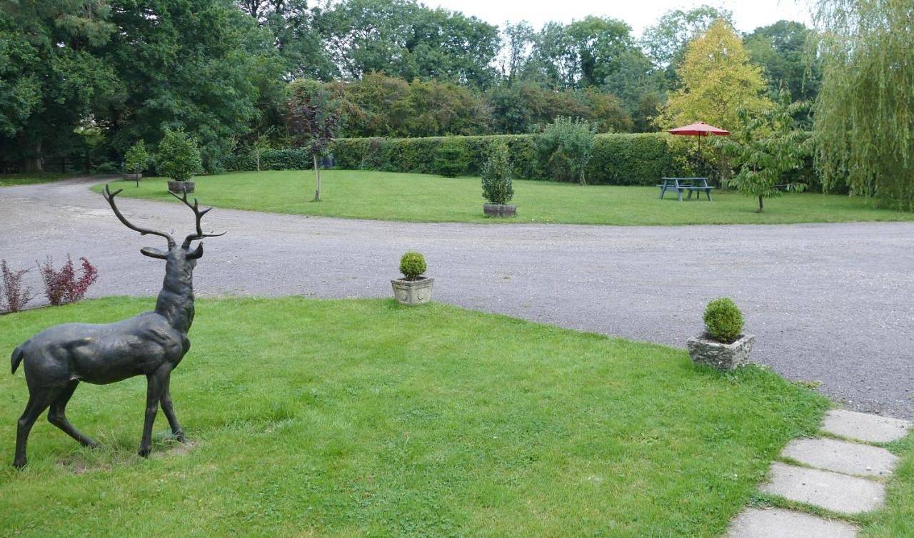 Comfort Triple Room with Shower in Holton (Somerset), Somerset