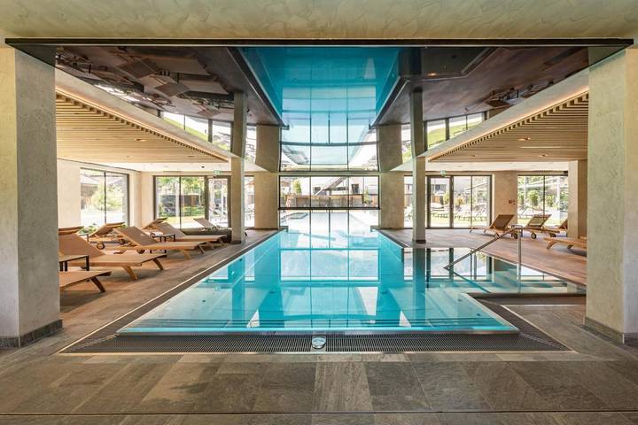 Hotel für 3 Personen, mit Balkon und Terrasse sowie Garten und Kinderpool in Mayrhofen