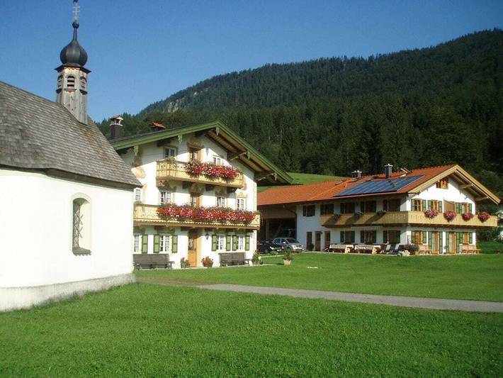 Location de vacances pour 5 personnes, avec Balcon et Terrasse ainsi que Jardin et Sauna à Jachenau