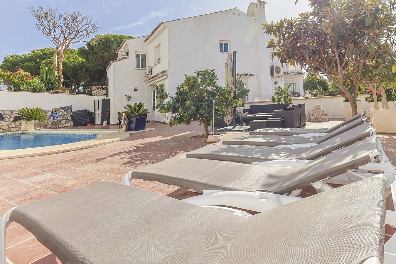 La Casa Blanca -holiday house with private swimmin in Sitio de Calahonda, Mijas