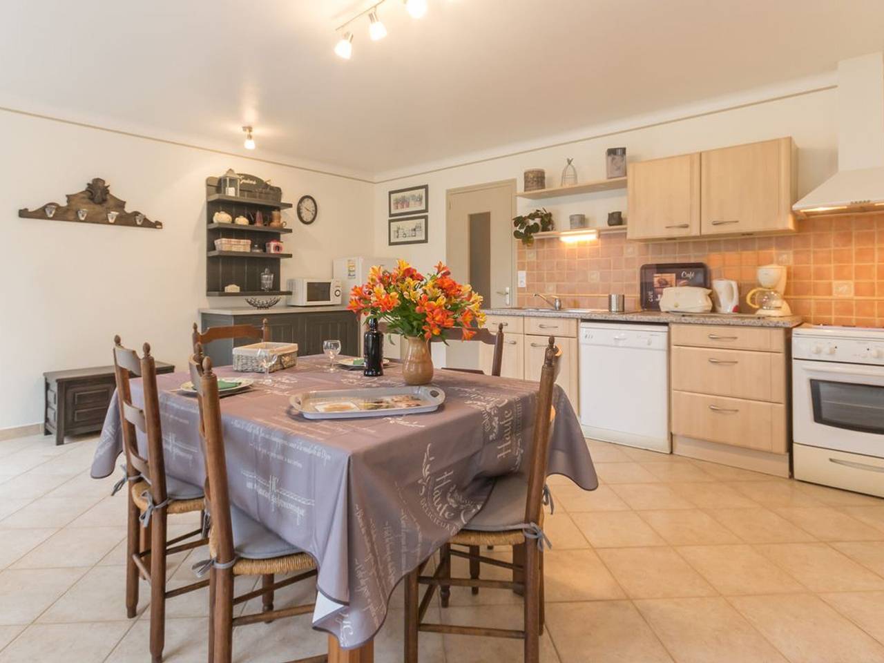 Gemütliches Ferienhaus mit Pool und Garten nähe Ancenis in Bonnœuvre, Loire-Tal