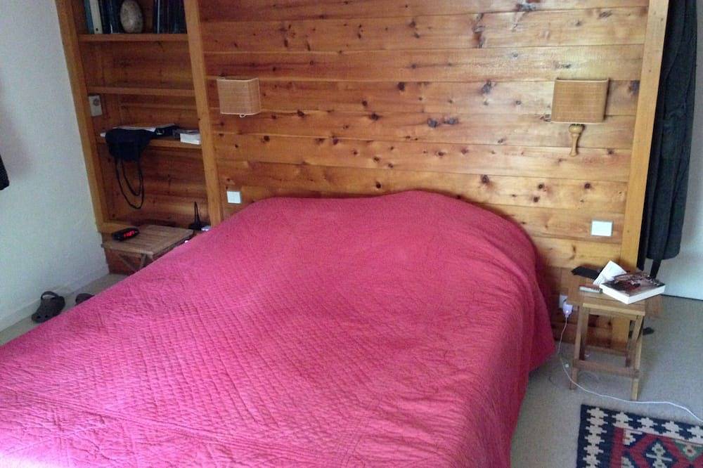Très beau chalet spacieux, confortable bien orienté, plein sud avec jardin. in Abriès-Ristolas, Queyras