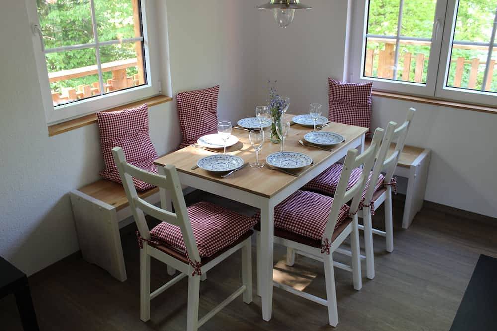 Komfortables Ferienhaus mit Charme, direkt zwischen See und Wald gelegen in Körbecke, Möhnesee
