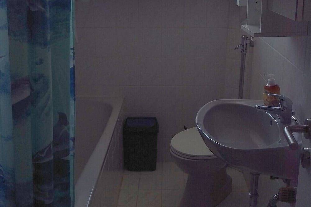 Ganze Wohnung, Gemütliche Ferienwohnung (70 Quadratmeter) am Stadtrand von Amberg in Amberg, Ostbayern